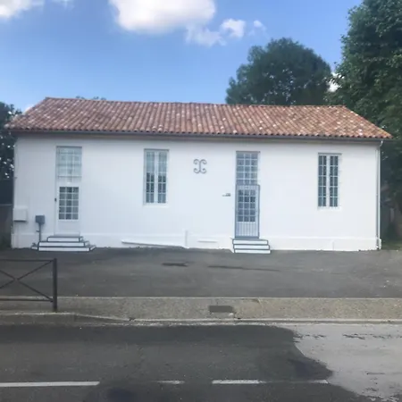 Ancienne Ecole Renovee A Sur Adour Villa Cazères-sur-lʼAdour