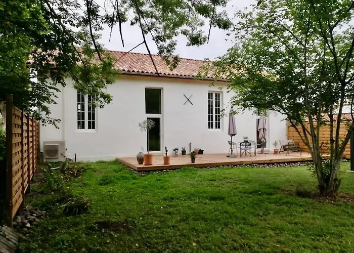 Maison Ancienne Ecole Cazères-sur-lʼAdour