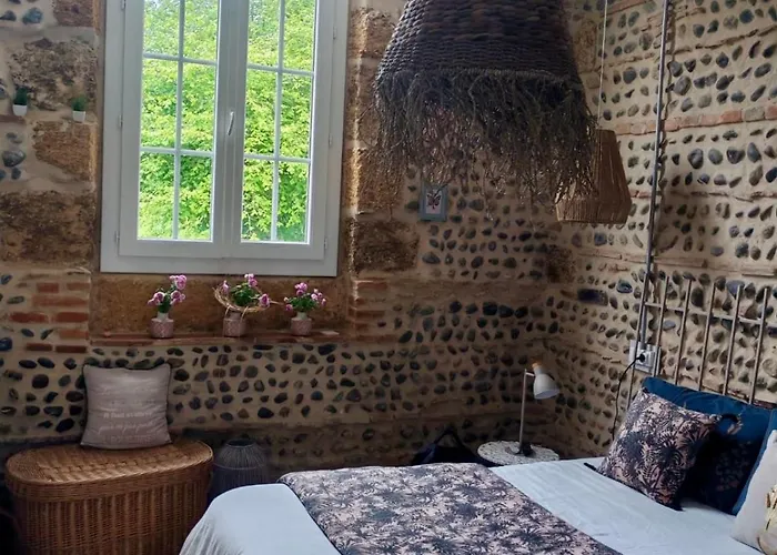 Maison Ancienne Ecole * Cazères-sur-lʼAdour