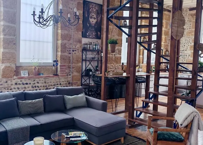 Maison Ancienne Ecole * Cazères-sur-lʼAdour